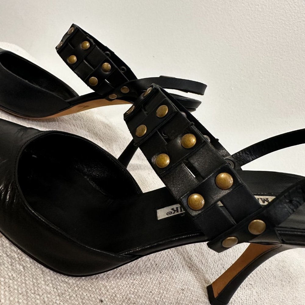 Manolo Blahnik Black Leather Slingback - Picture 6 of 8